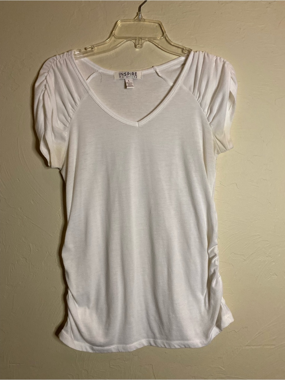 Inspire Maternity White V-Neck Top Women's L Short Sleeve Ruched Shoulders Sides